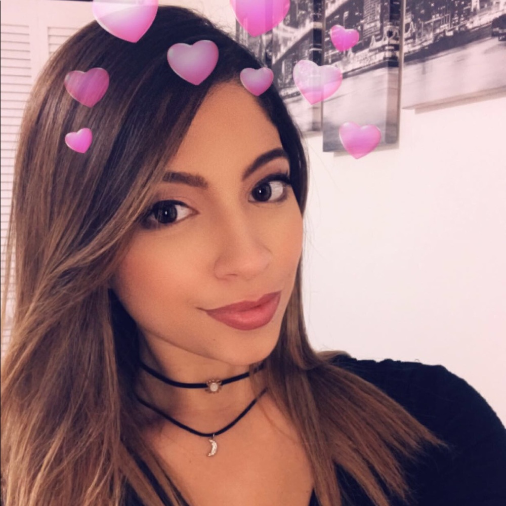 Meet your Posher, Adriana